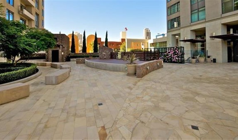 加州圣地亚哥Renaissance高级公寓出售 图片 8