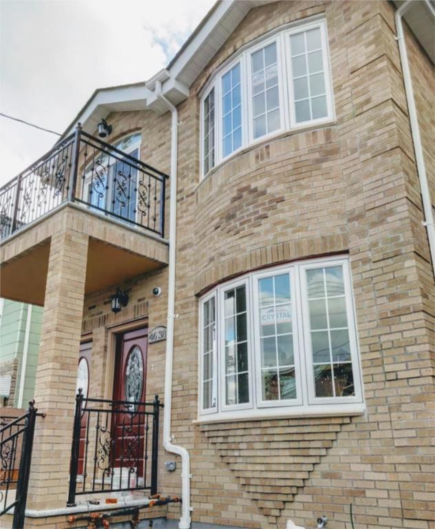 法拉盛獨立全新兩家庭售