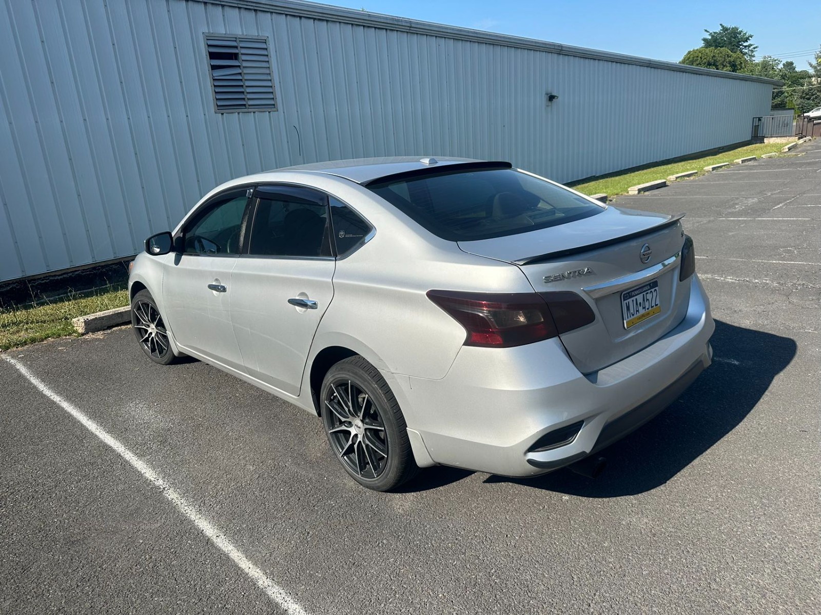 回国卖车，NISSAN SENTRA SV, 57500 Miles，刚做保养刚换挡风玻璃，无事故