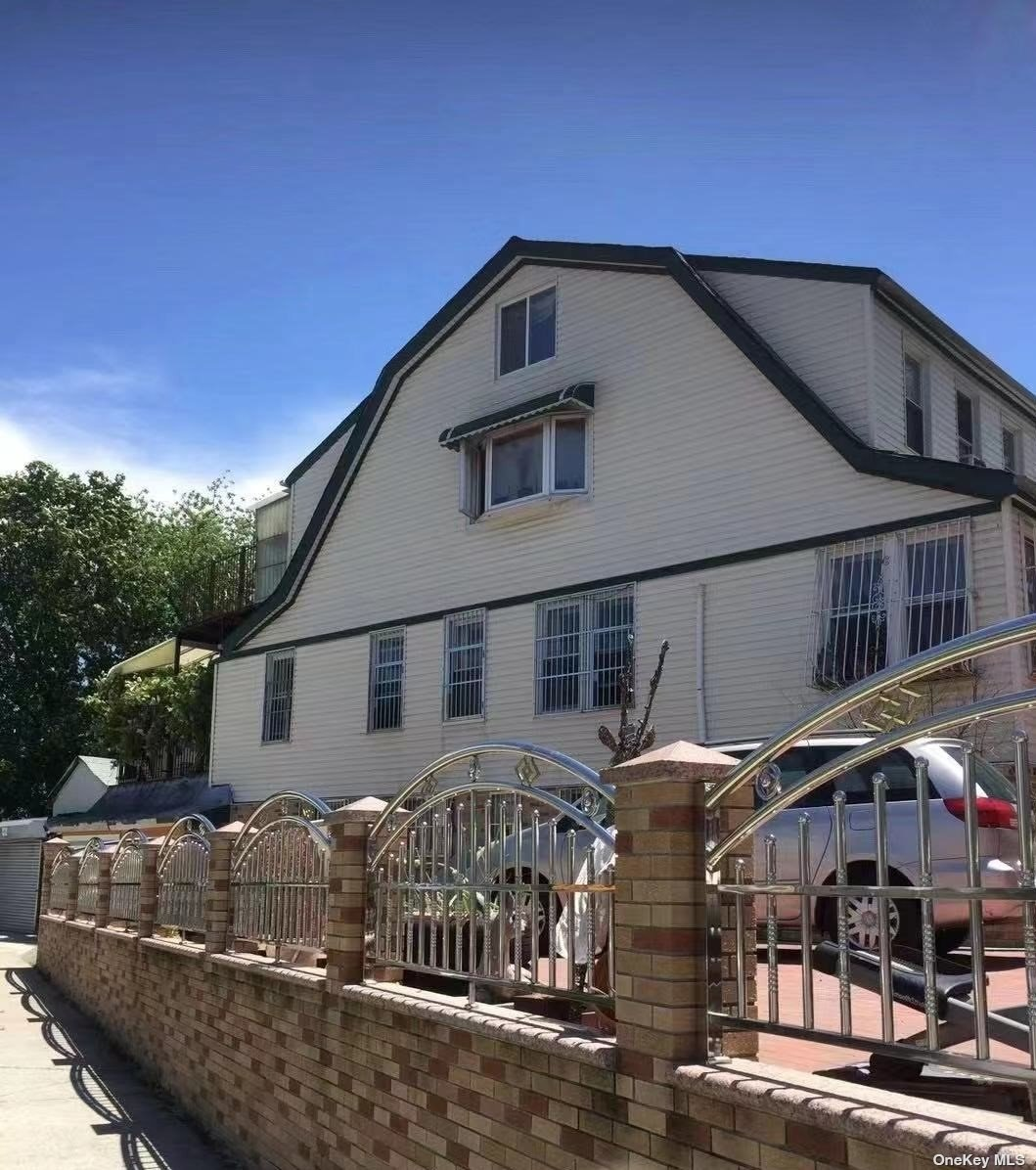 E. Elmhurst两家庭出售