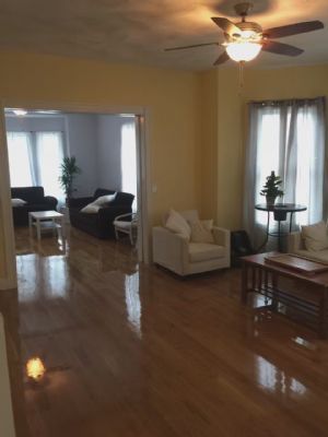 波士顿 Malden center家庭旅馆 , 房间短租,长租,日租均可,2分钟到地铁