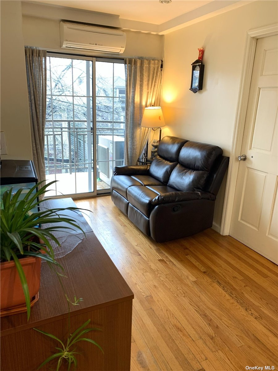 法拉盛出售Condo