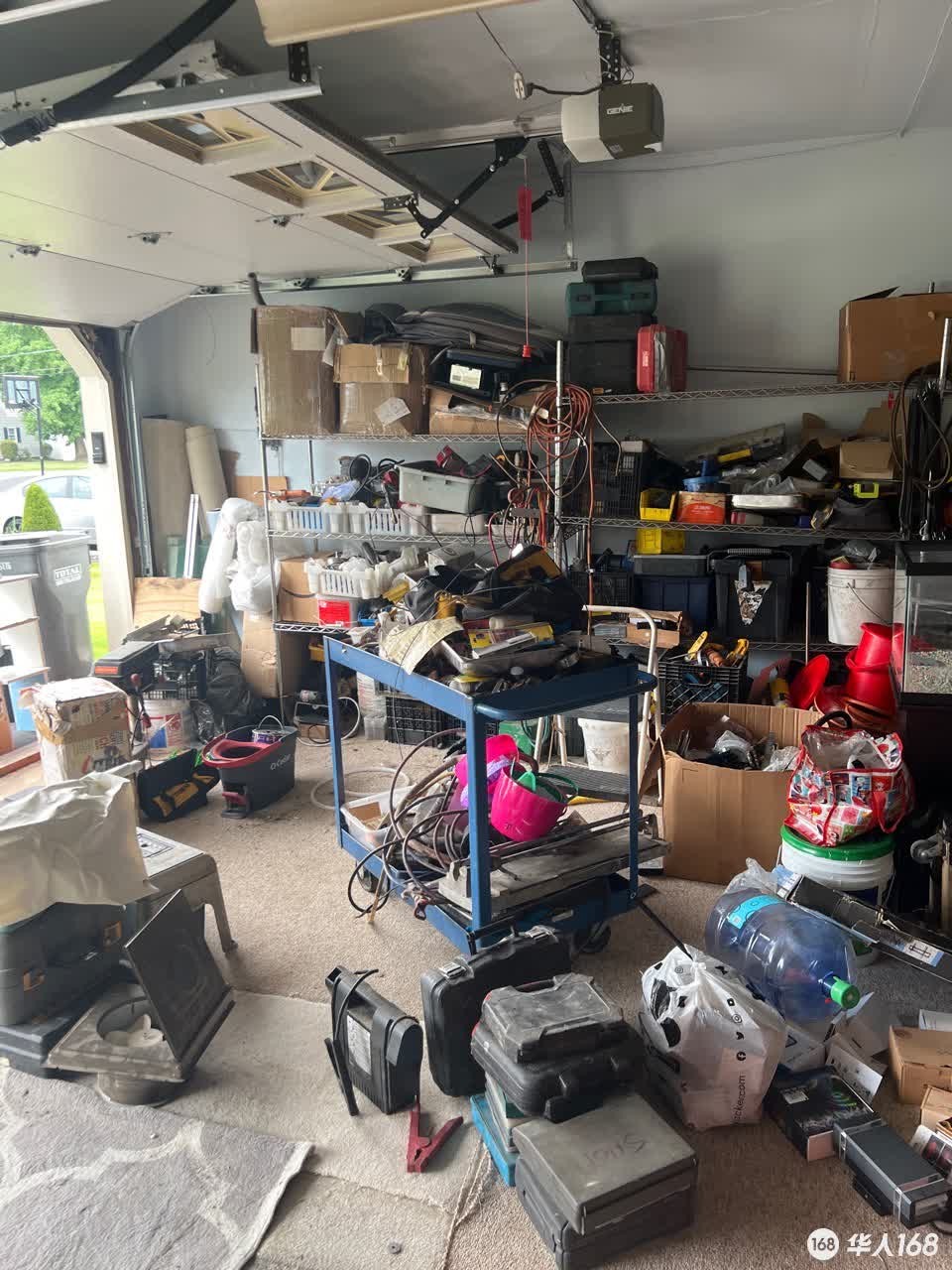 A large number of second-hand decoration tools for sale photo 5