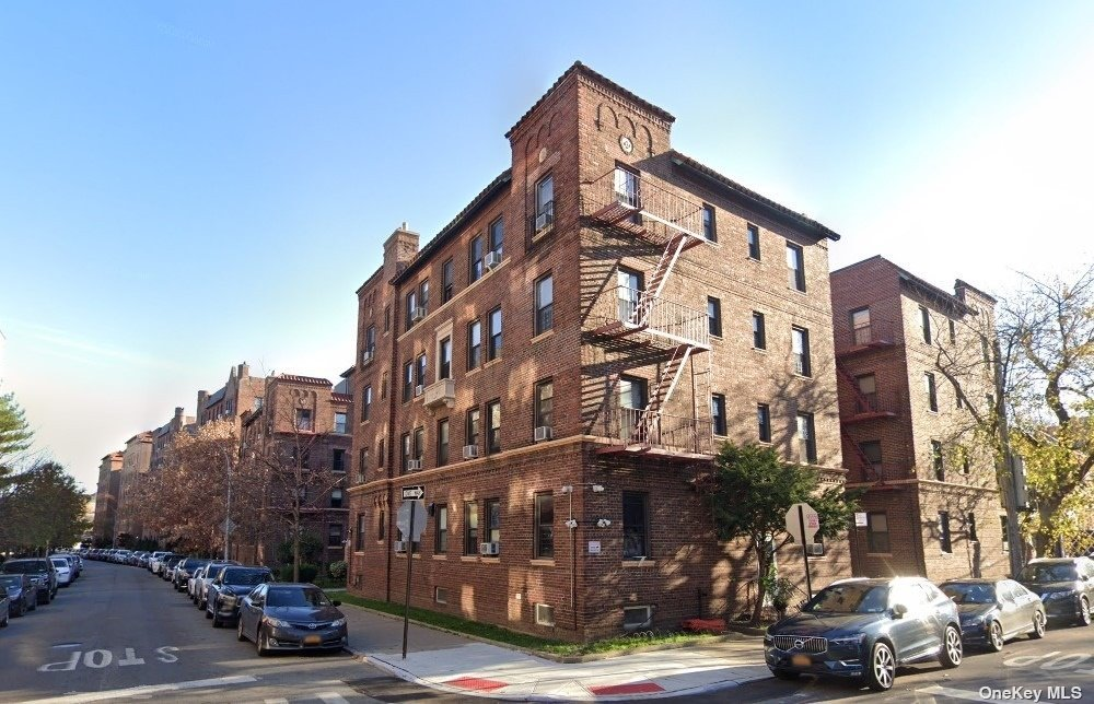 Rego Park出售Co-Op