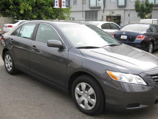 09 Toyota Camry LE