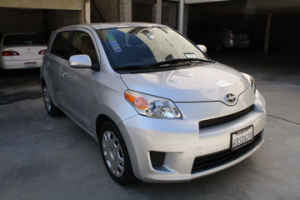 12000美元出售08款丰田SCION XD