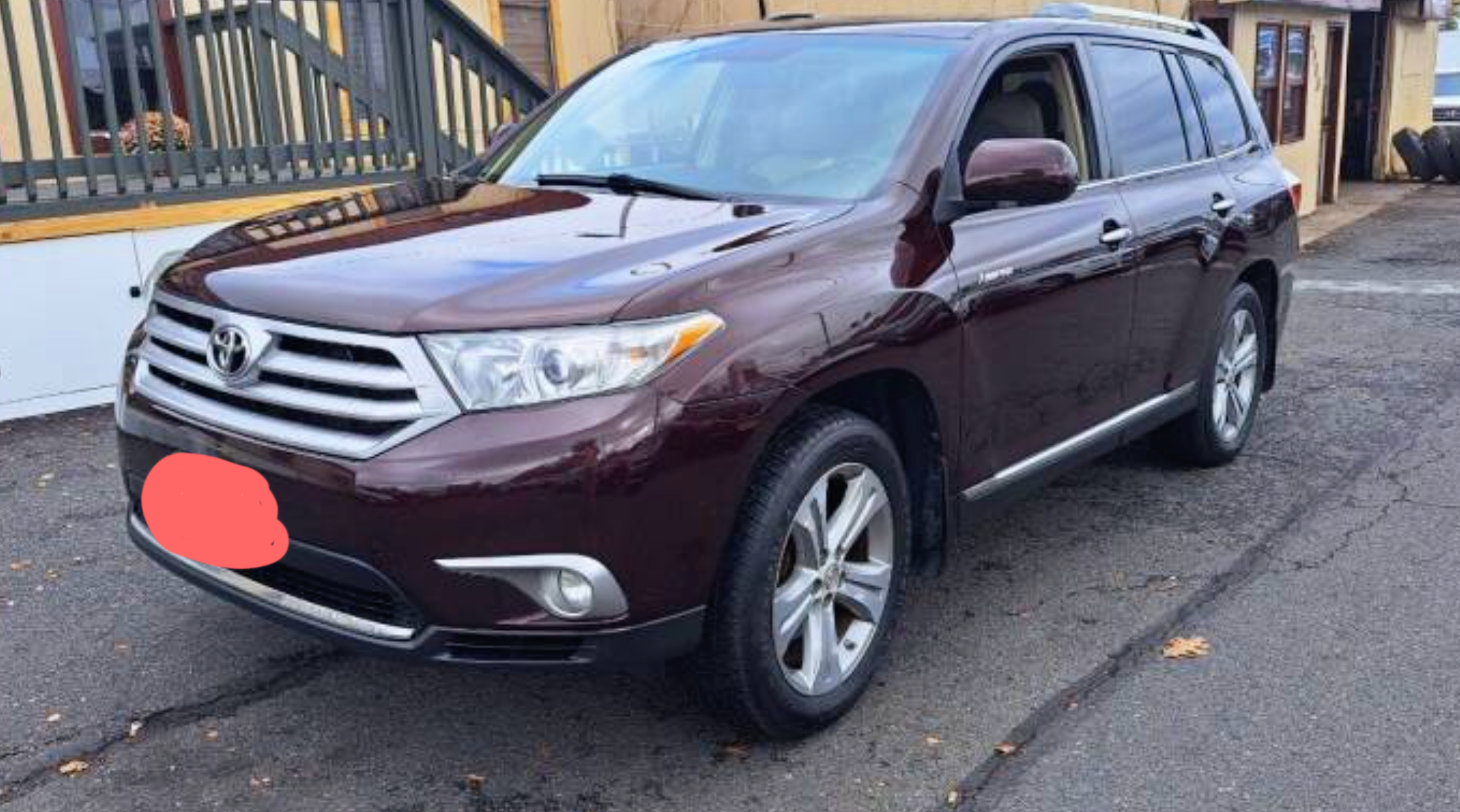 2012 Toyota Highlander Limited Toyota SUV with seven seats, priced at 18,250 photo 2