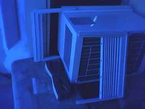 Window Air Conditioner for Sale 5200 BTU $120 photo 7