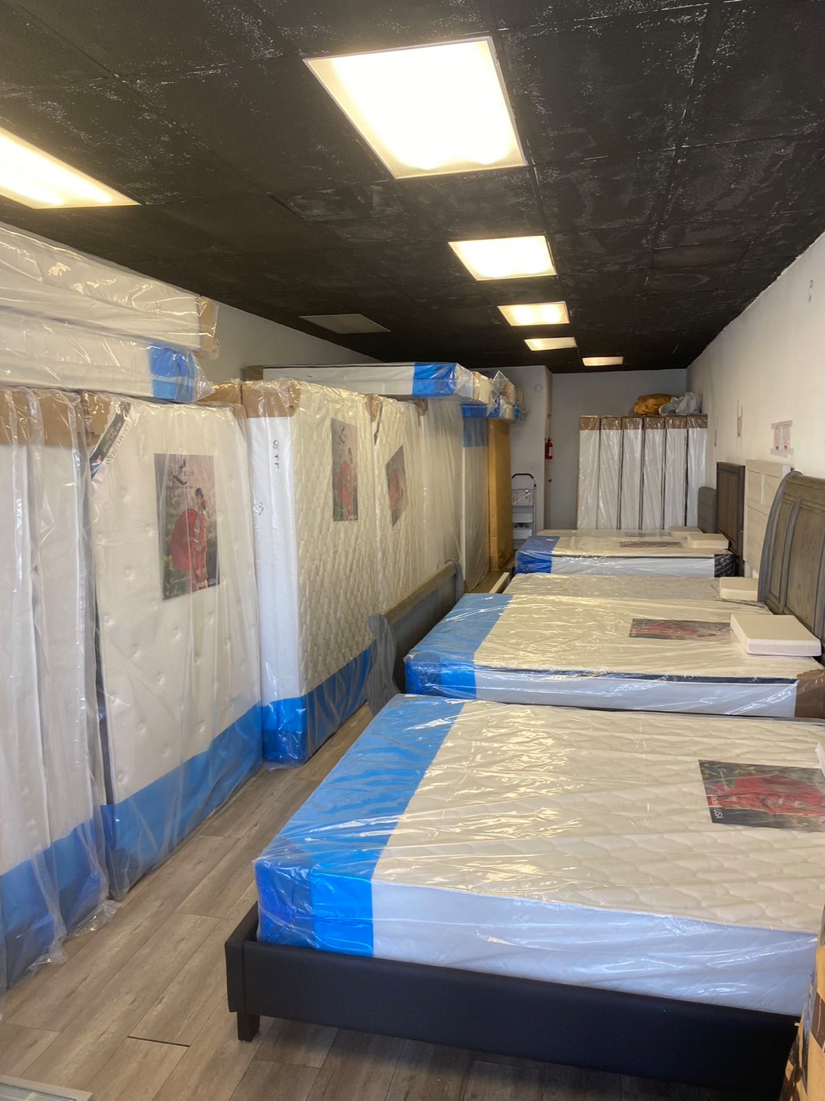 Sleeping on a coconut palm hard mattress...beyond your imagination! photo 5