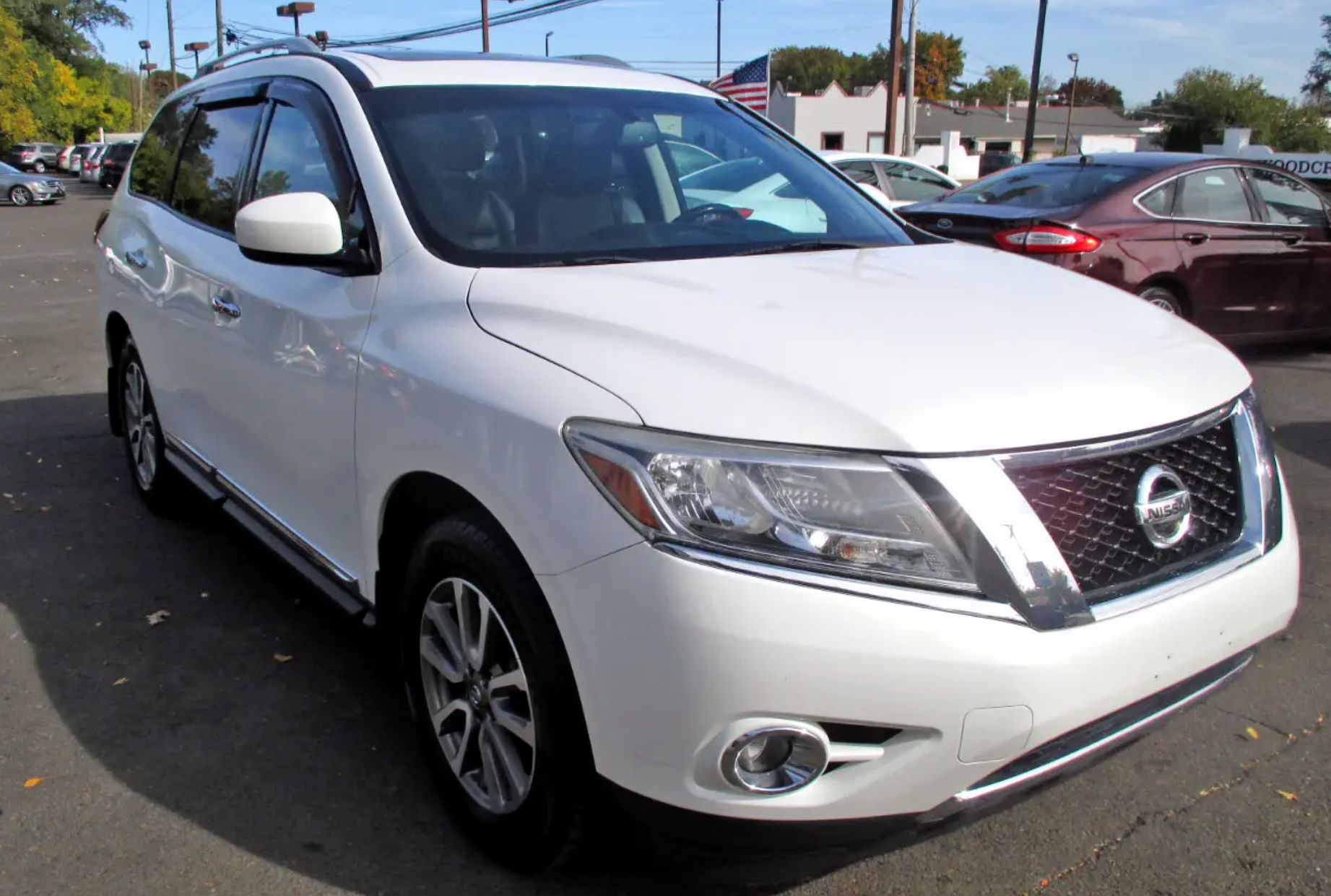 2014 Nissan Pathfinder 4WD Nissan SUV with seven seats, priced at 11,900 photo 5