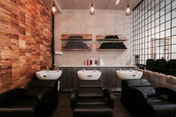 纽约法拉盛近植物园精品美发店诚招助手 [美发]