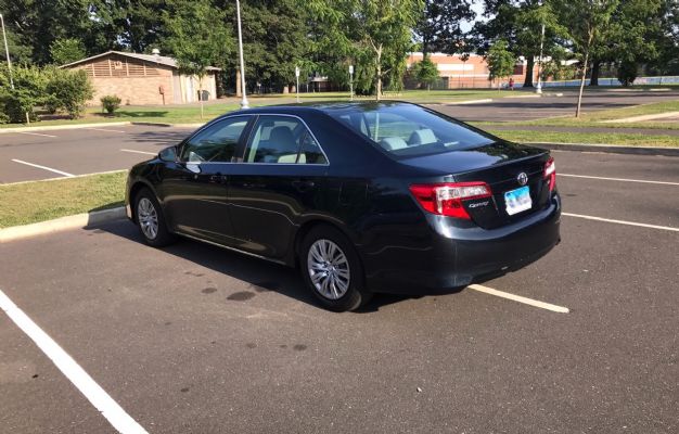 毕业卖车 2014 Camry LE 性价比高 价格优惠