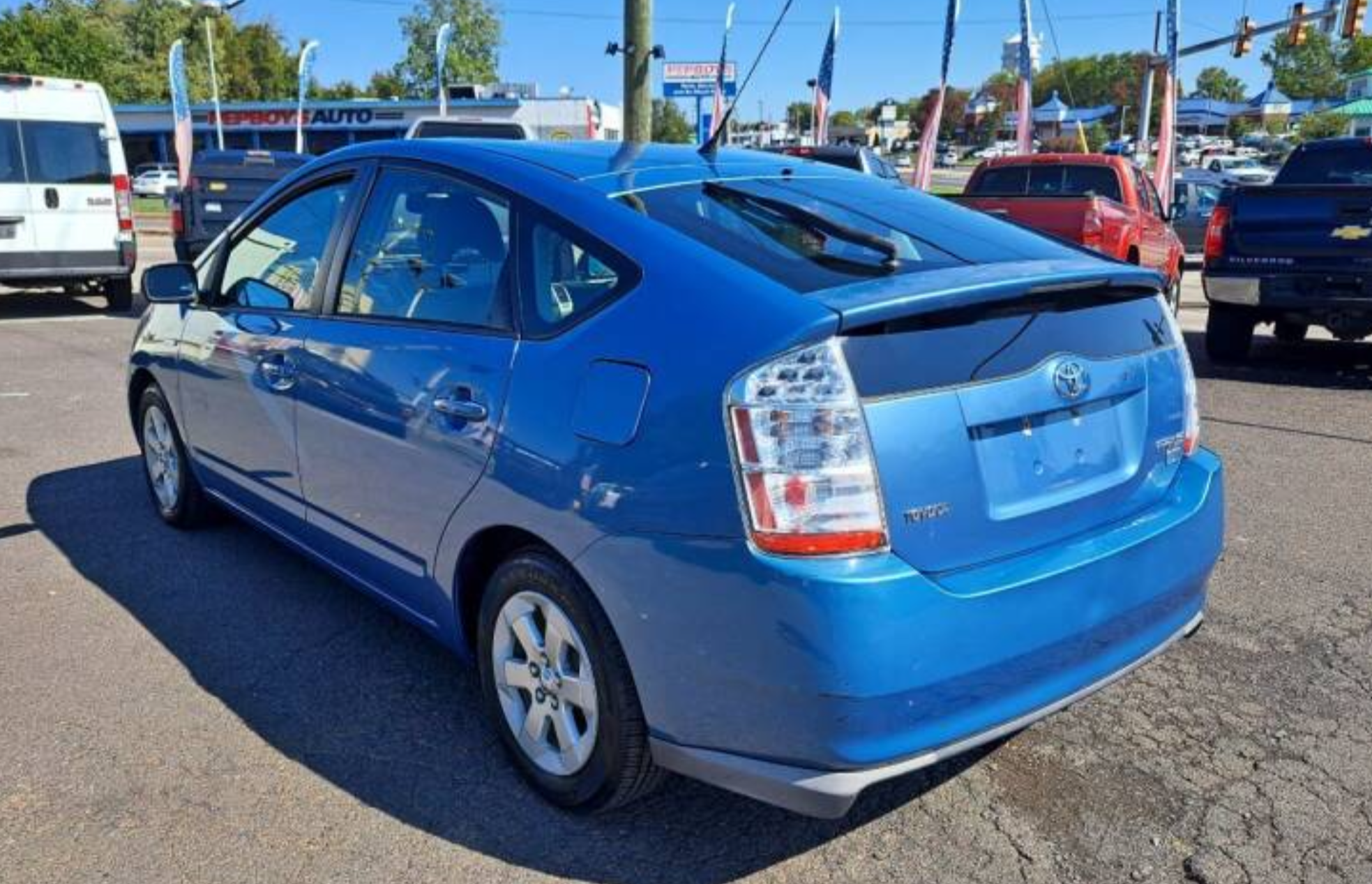 2009 Toyota Prius Hybrid gasoline-electric hybrid sedan, priced at 9,950 photo 7