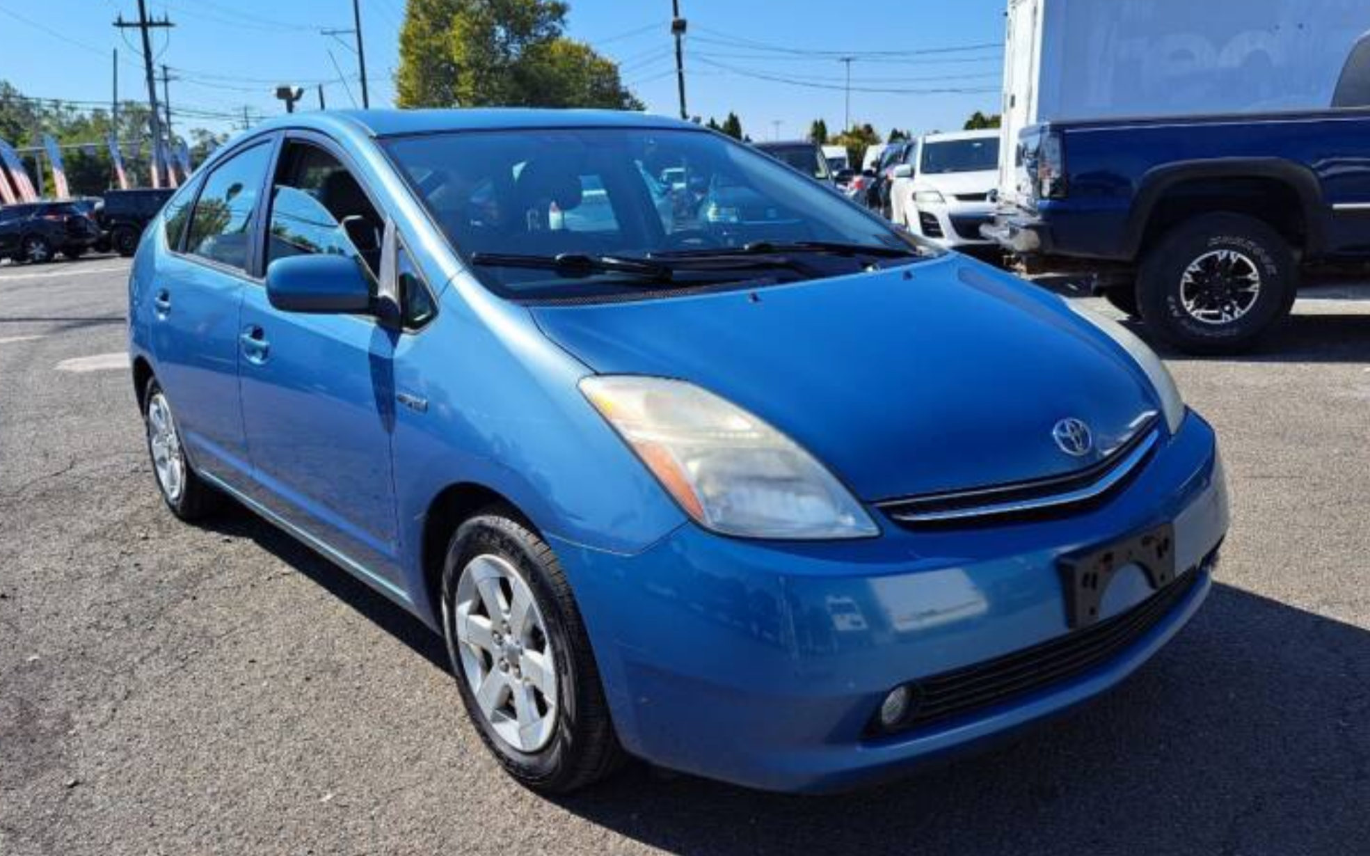 2009 Toyota Prius Hybrid gasoline-electric hybrid sedan, priced at 9,950 photo 5