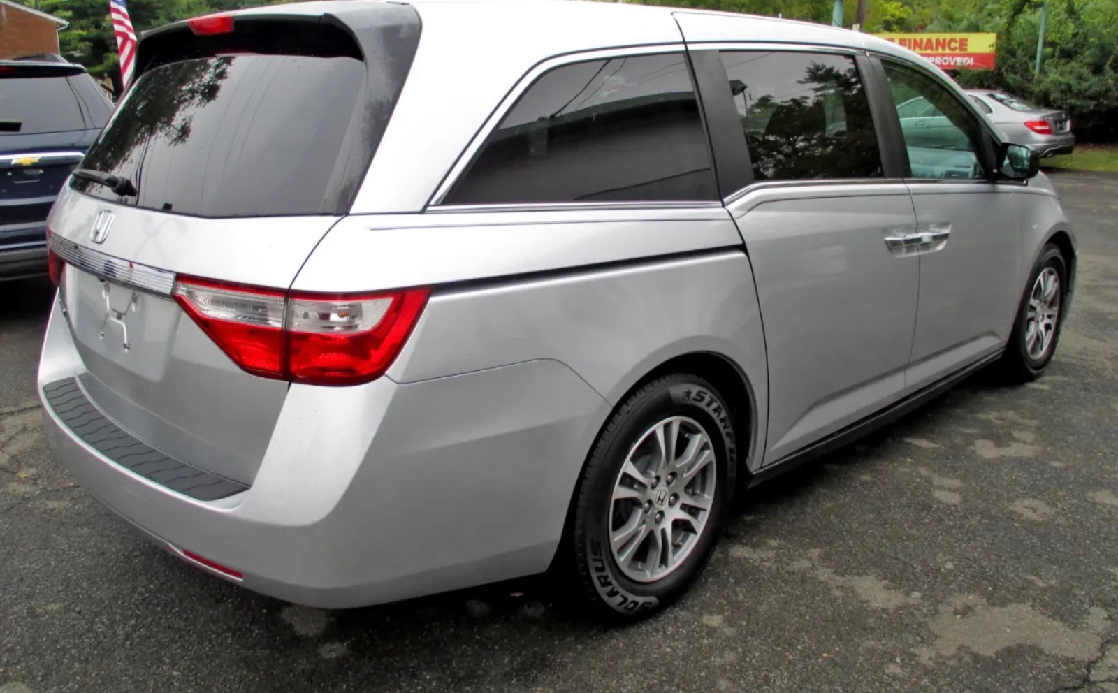 2012 Honda Odyssey EX-L Honda Odyssey, priced at 11,500 photo 2