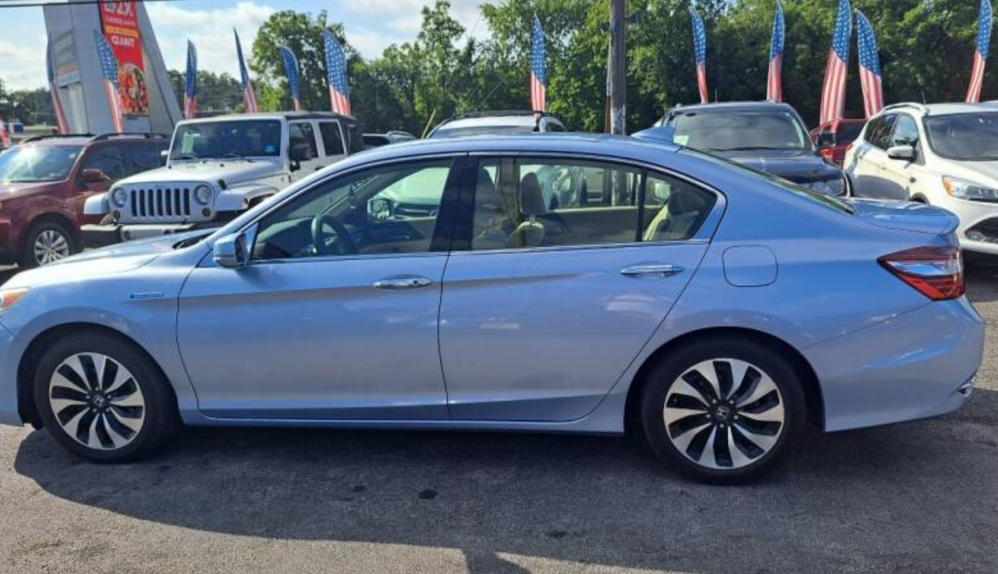2017 Honda Accord Hybrid Honda Accord gasoline-electric hybrid sedan priced at 18,900 photo 7