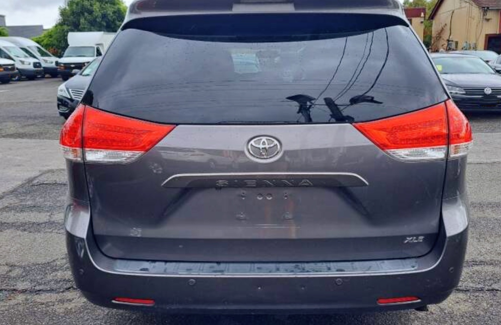 2011 Toyota Sienna XLE/Limited Toyota eight seats, priced at 14,950 photo 5