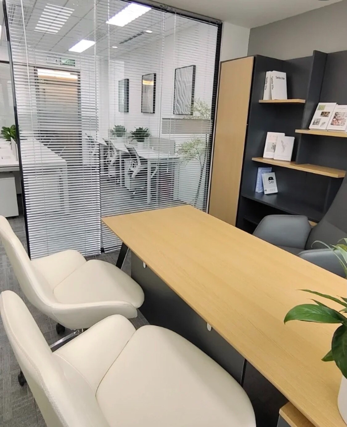 行政业务助理 图片 1