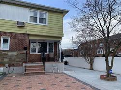 法拉盛崭新一家庭出售