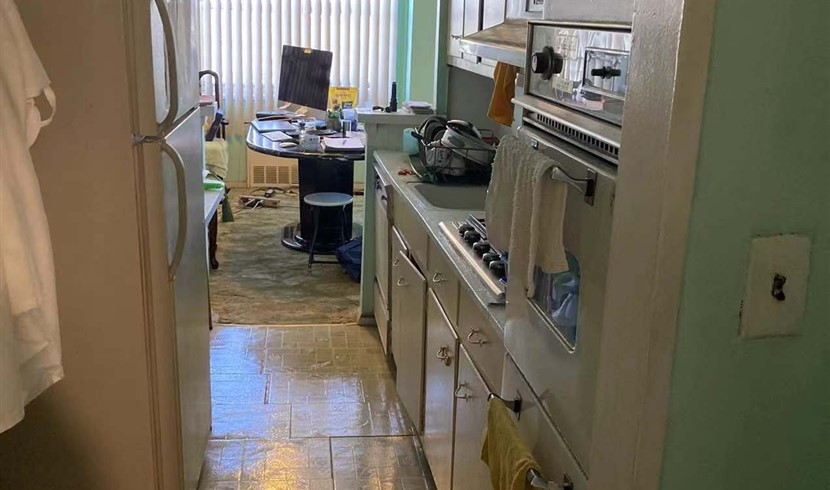 Elmhurst舒适 Co-Op出售