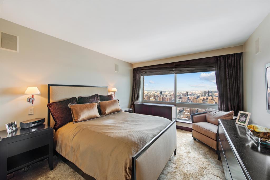 Spectacular Views 3 Bed Apartment