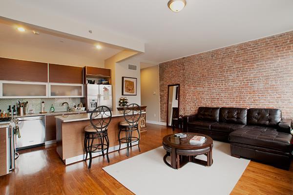 3 Bed Condo w/ Mobile Kitchen Islands