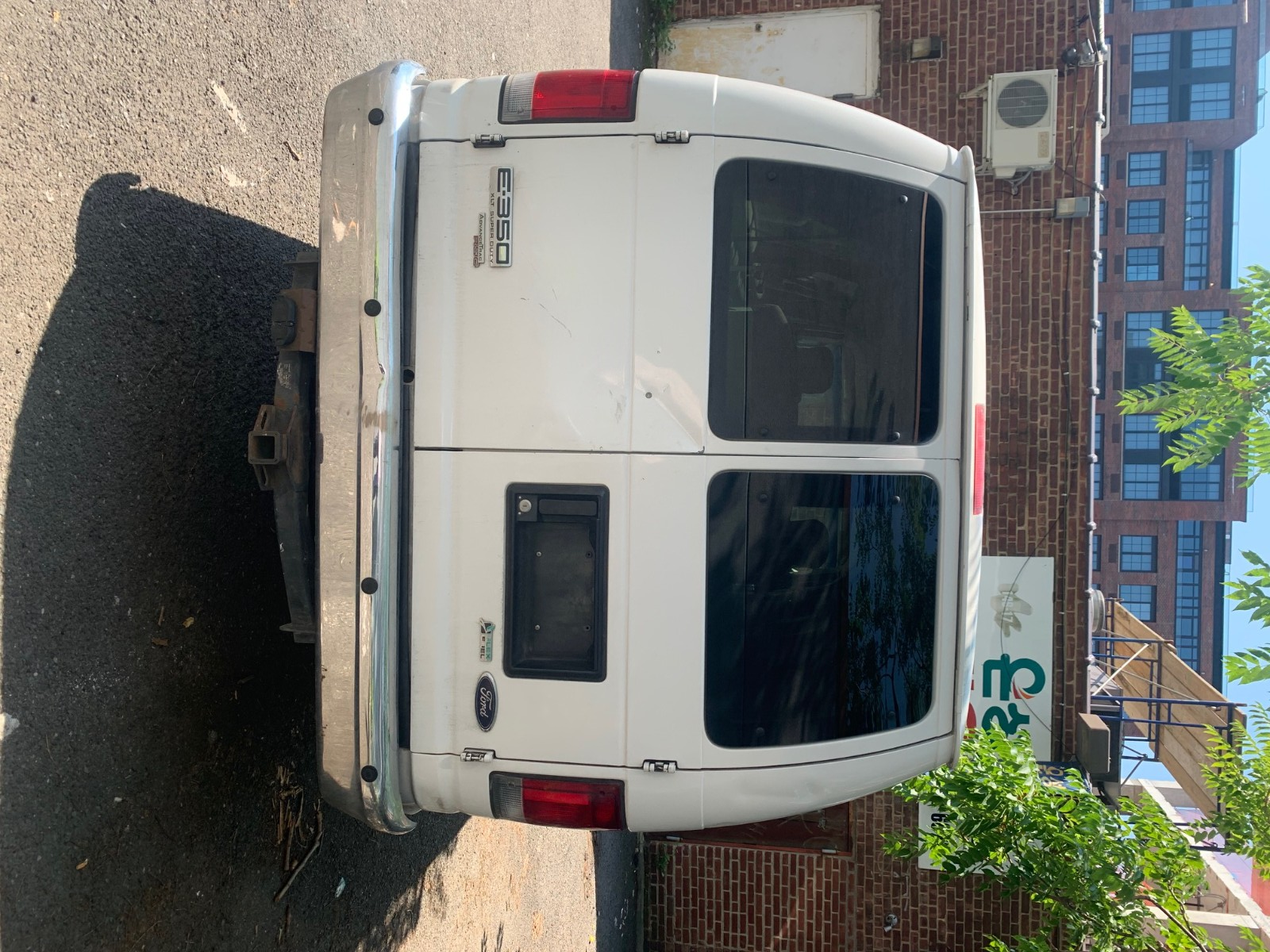 Ford 15-seater. . . Manned. . Good for loading cargo photo 3