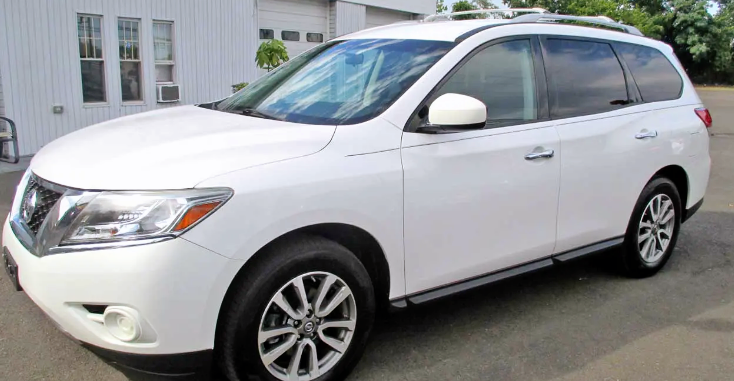 2013 Nissan Pathfinder 4WD SV Nissan SUV seven seats priced at 12850 photo 2