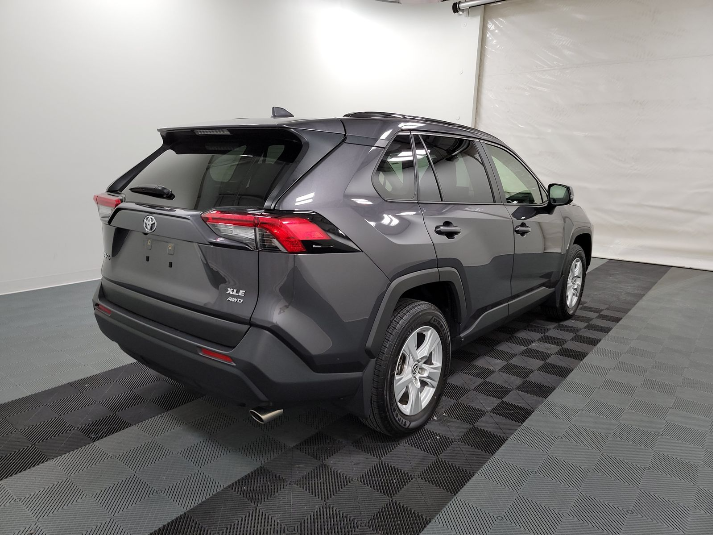 New York For Sale: 2020 Toyota RAV4 XLE photo 3