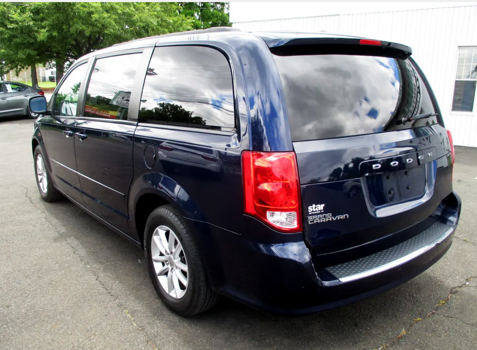 2013 Dodge Grand Caravan priced at 8,900 photo 3