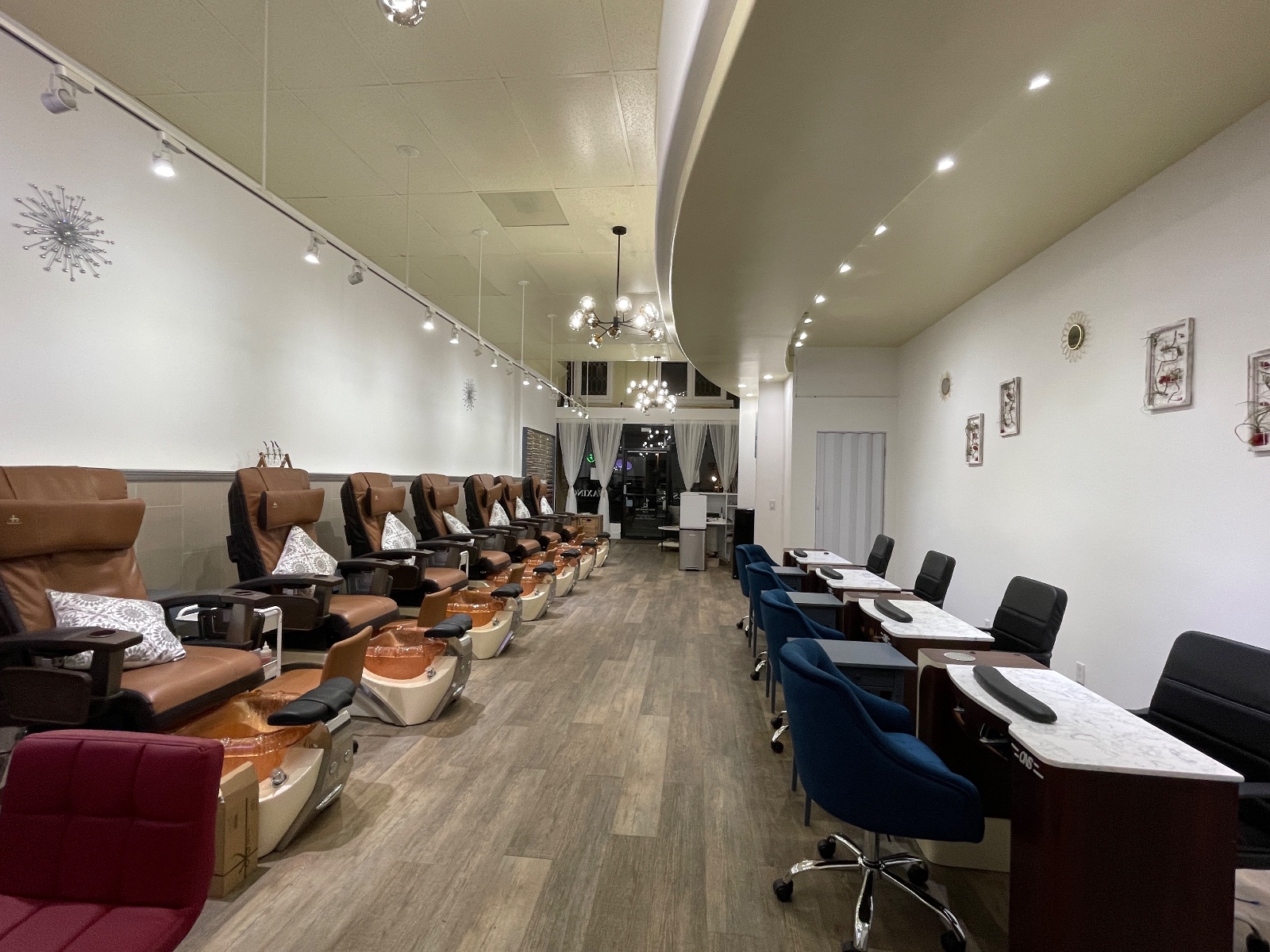 诚聘美甲师,waxing 多名