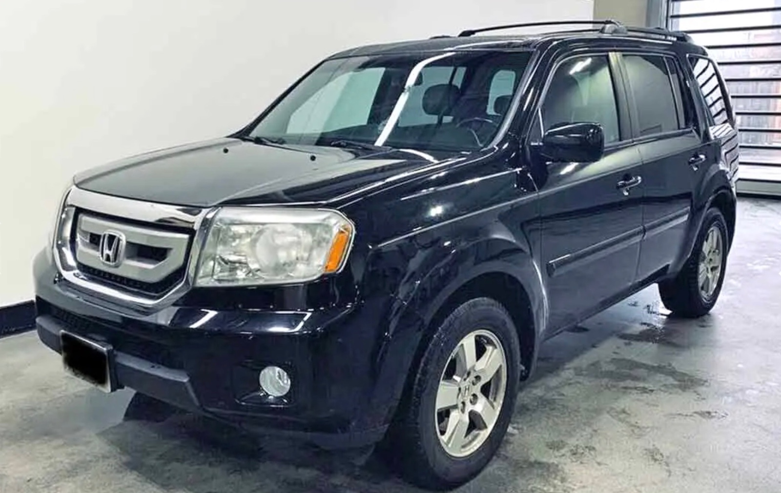 2011 Honda Pilot EX-L Honda SUV with seven seats, priced at 10,850
