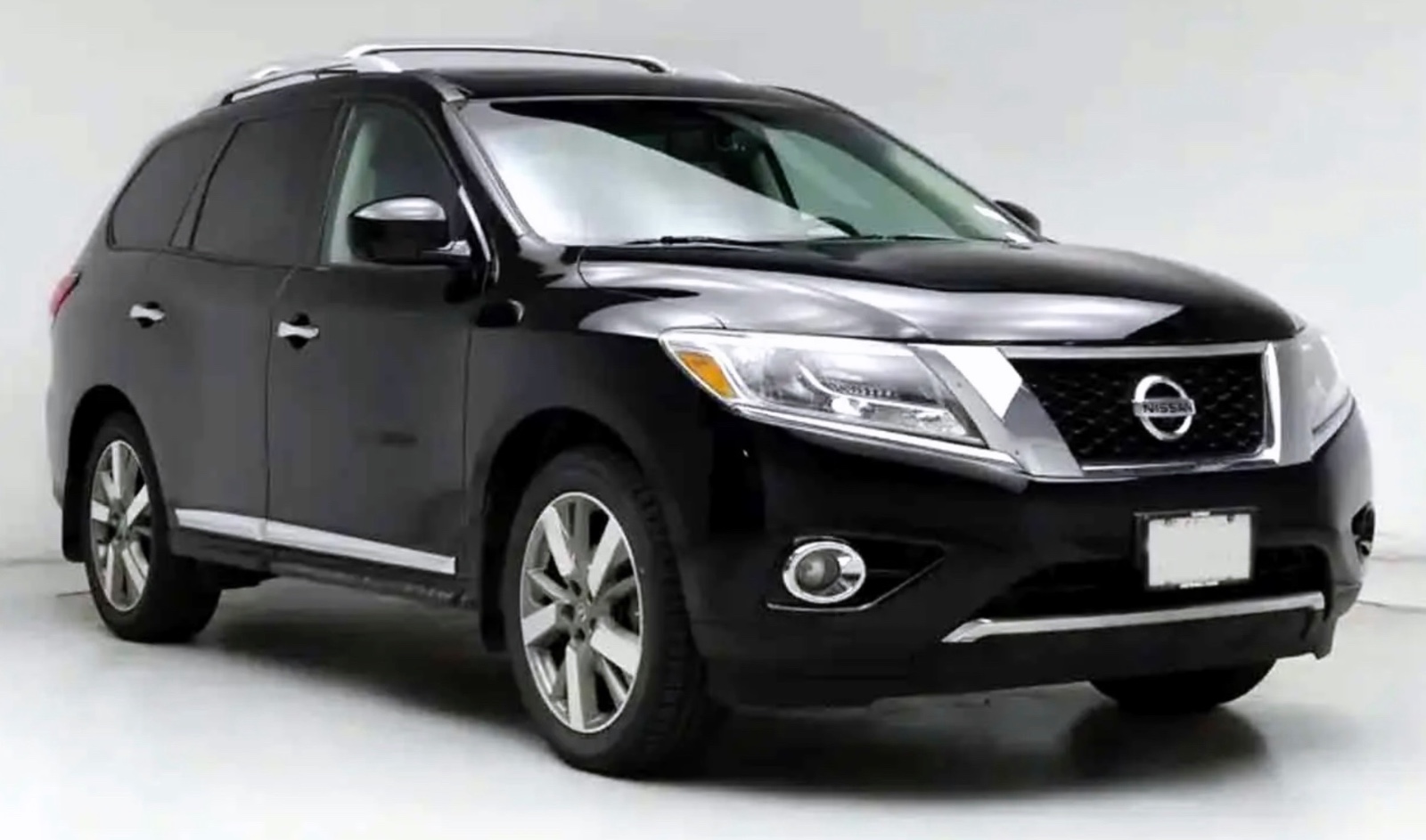 2014 Nissan Pathfinder 4WD priced at 13,850
