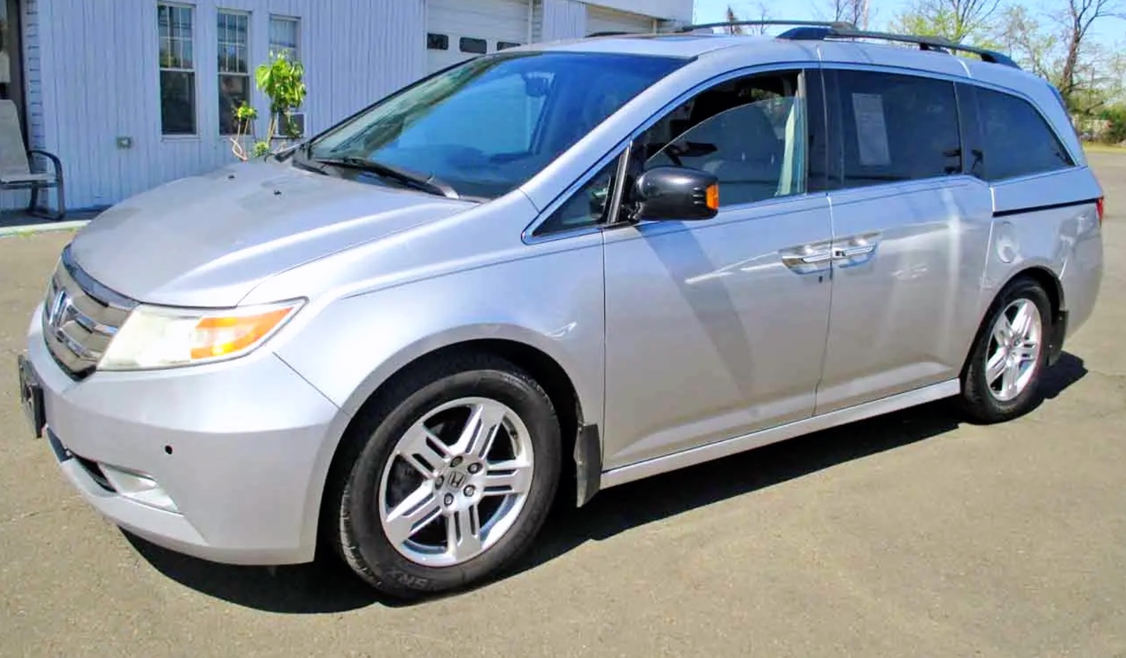 2012 Honda Odyssey Touring Honda Odyssey eight-seater priced at 13,500