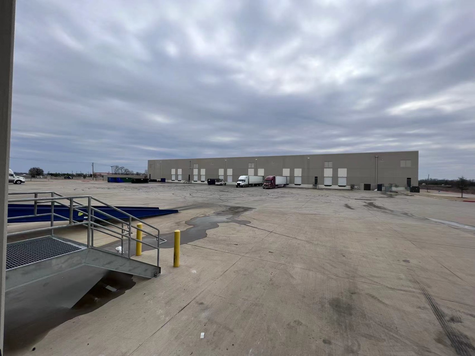 Mckinney 公司仓库招聘全职仓库工作人员 图片 1