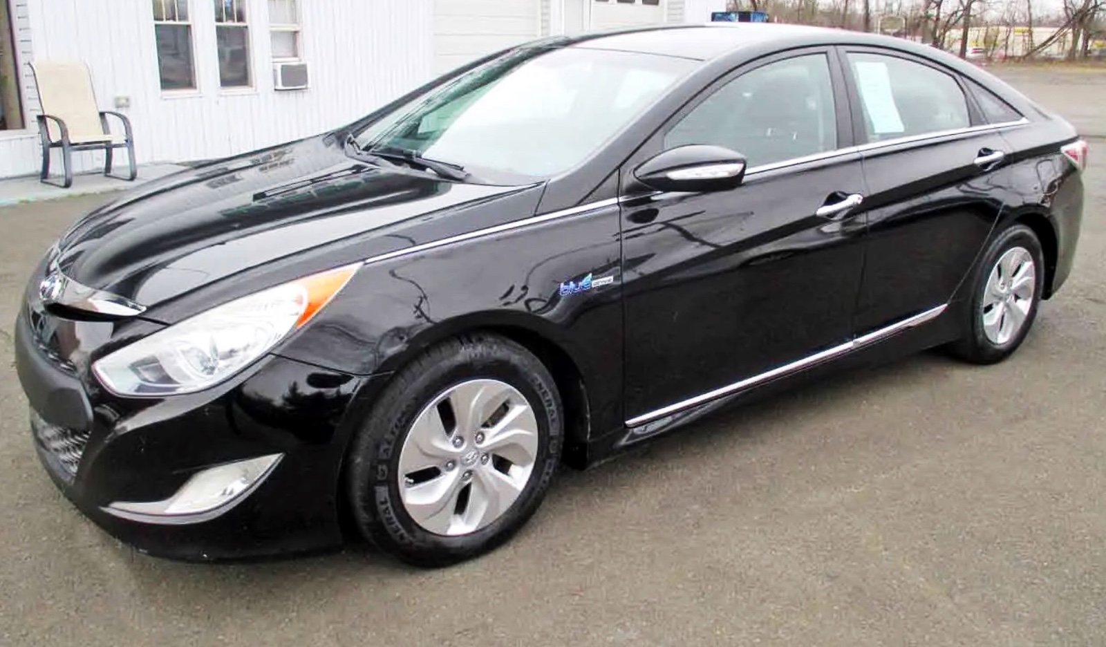 2013 Hyundai Sonata Hybrid gasoline-electric fuel-efficient car, priced at 10,800