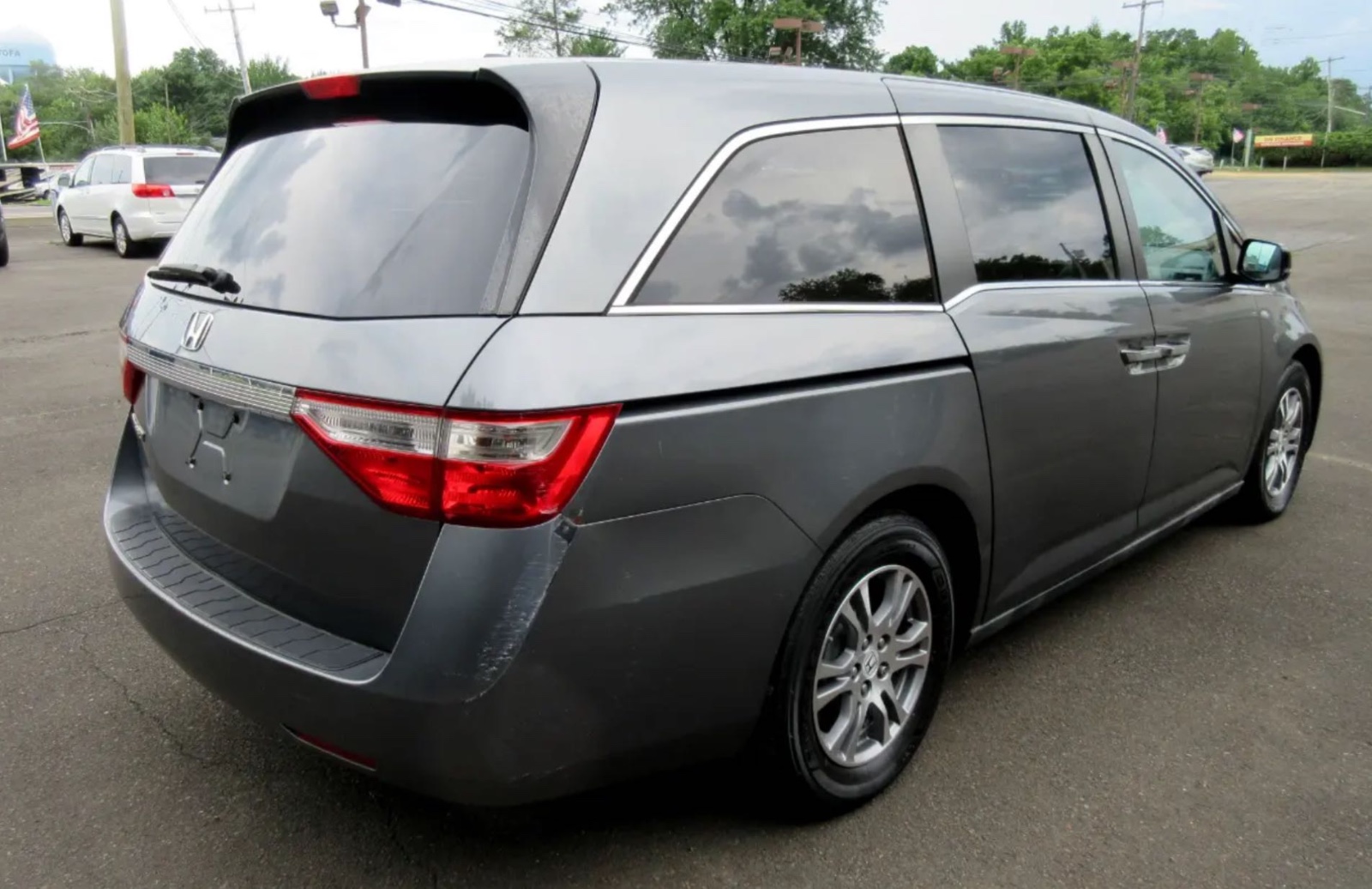 2011 Honda Odyssey EX-L Honda Odyssey seven seats, priced at 10,800 photo 2