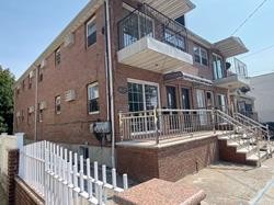 Briarwood 新装修合法两家庭单边砖房