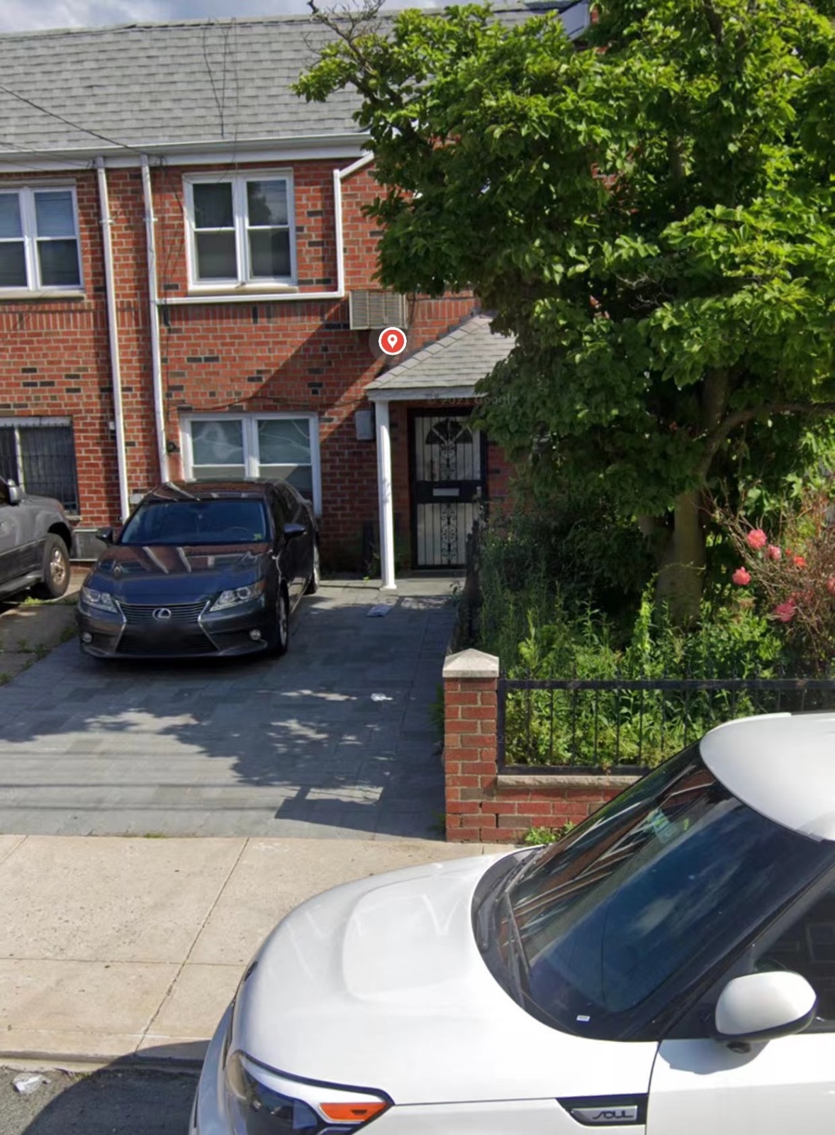 Bayside贝赛砖房两家庭，近法拉盛，划片26顶级学区