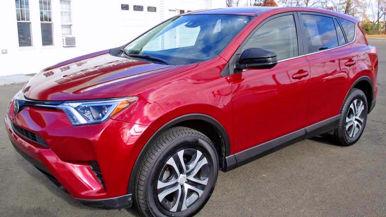 2018 Toyota RAV4 priced at 27,500