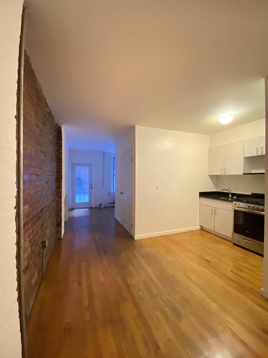 纽约大学附近带后院整套公寓出租2800月包水暖