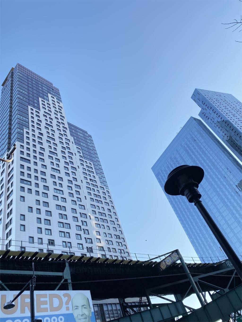 纽约长岛市豪华公寓主卧转租，拎包入住