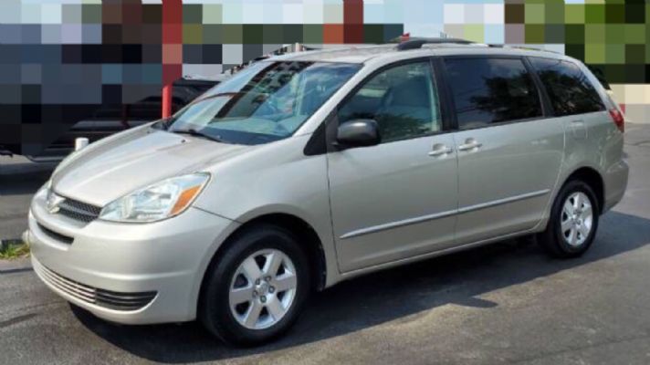 2005 Toyota Sienna LE priced at 7495