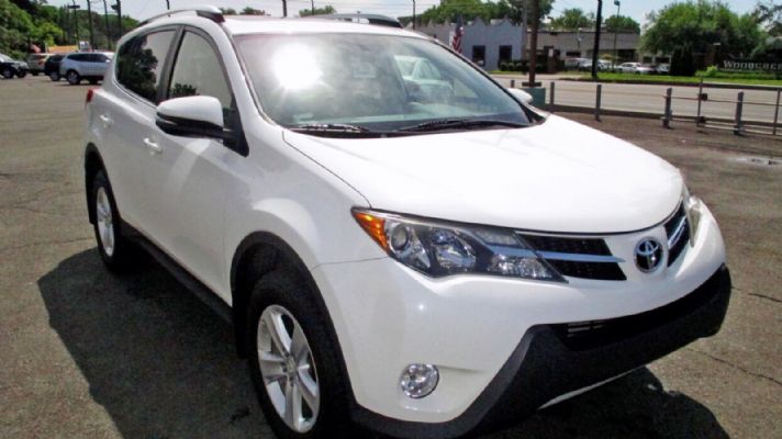 2013 Toyota RAV4 XLE priced at 13,980