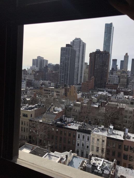 纽约曼哈顿上东区电梯公寓顶层带阳台套间出租2000月