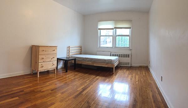 Elmhurst女大主人房出租,拎包入住