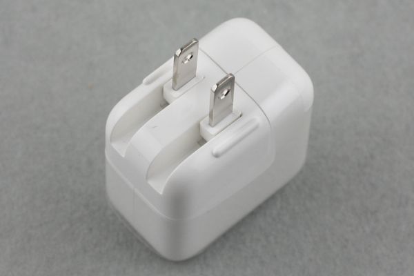 Spot wholesale special price Apple mobile phone accessories, iphone charger data cable, Apple wire-controlled headphones
