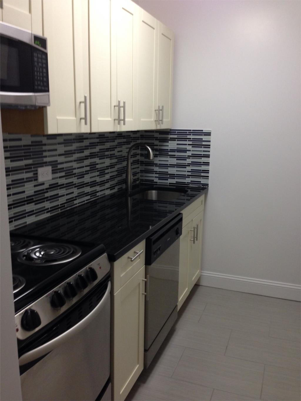 紐約市曼哈頓中城五大道高級大樓Studio長期出租