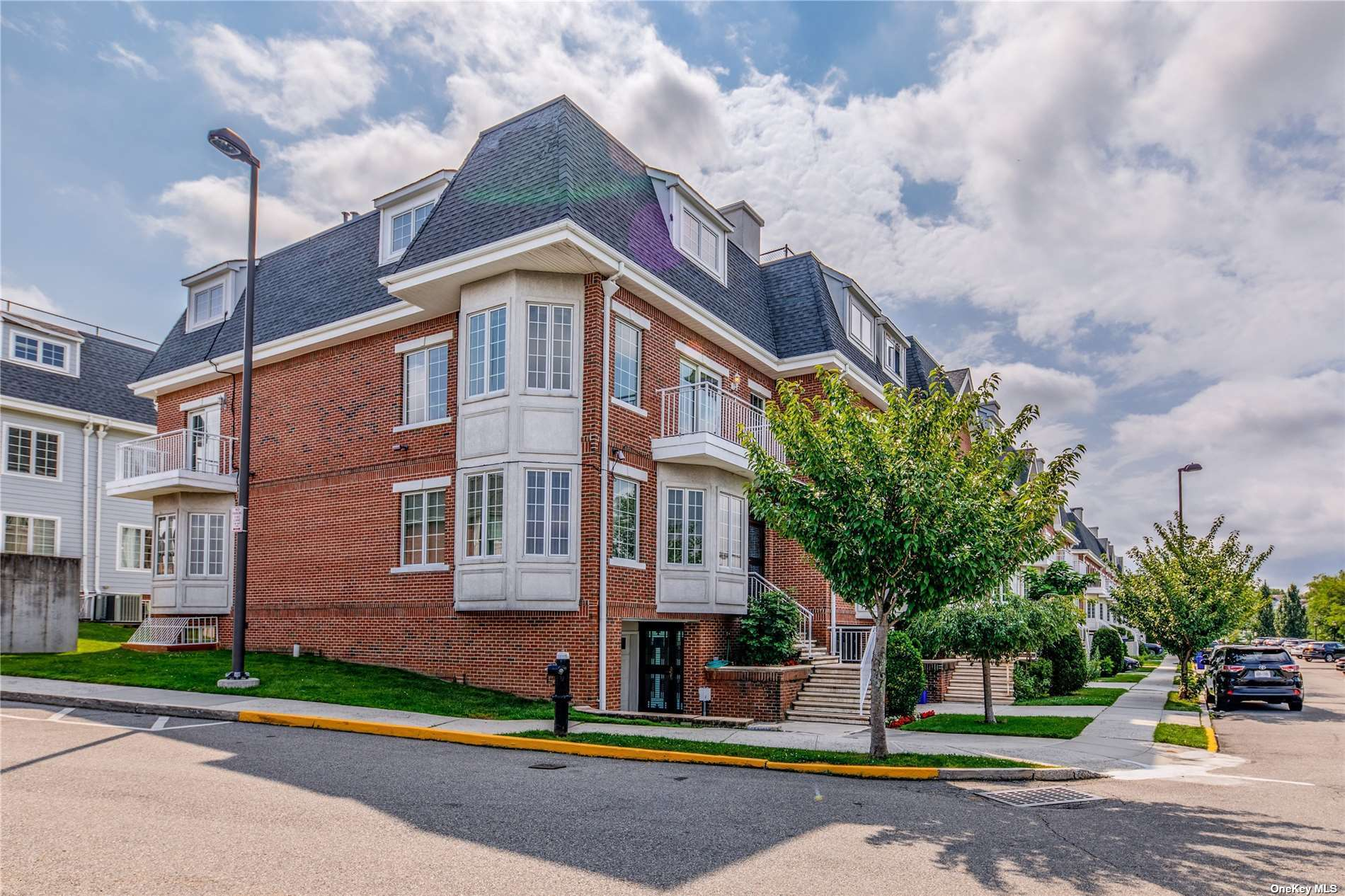 美轮美奂大学点好房出售