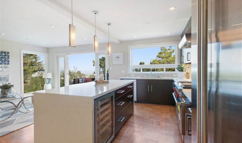 Modern house with elegant and chic interior design photo 4